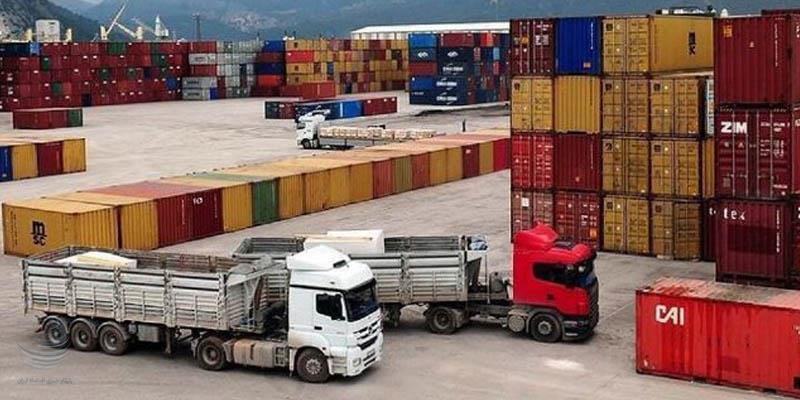 مسئولیت نگهداری کالا در گمرک با چه کسی است؟