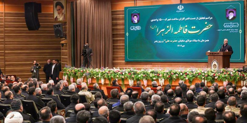 ملت پایبند به عدالت و وحدت، هرگز به زانو درنمی‌آید