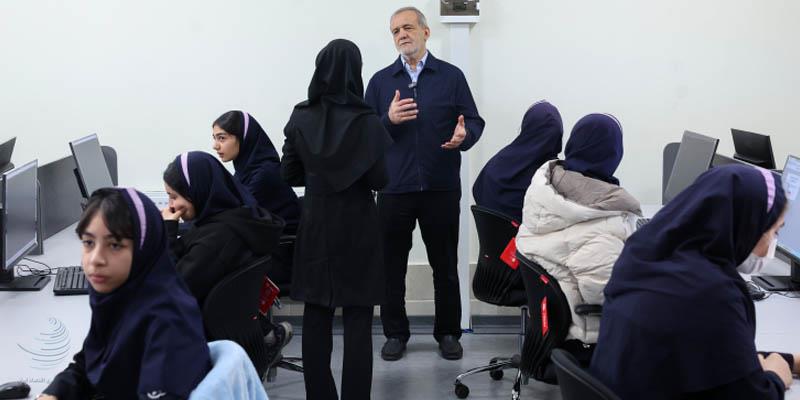 ورود هوش مصنوعی به نظام آموزشی همزمان با توسعه و تجهیز مدارس