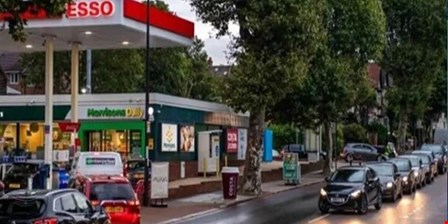 جنگ با ایران بنزین آمریکا را ۴۴ درصد گران کرد