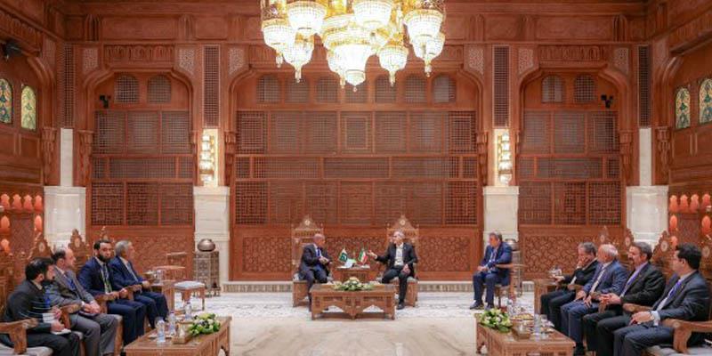 تقویت روابط اقتصادی کشورهای اسلامی با ایجاد پول واحد در برهه حساس فعلی جهان، ضروری است