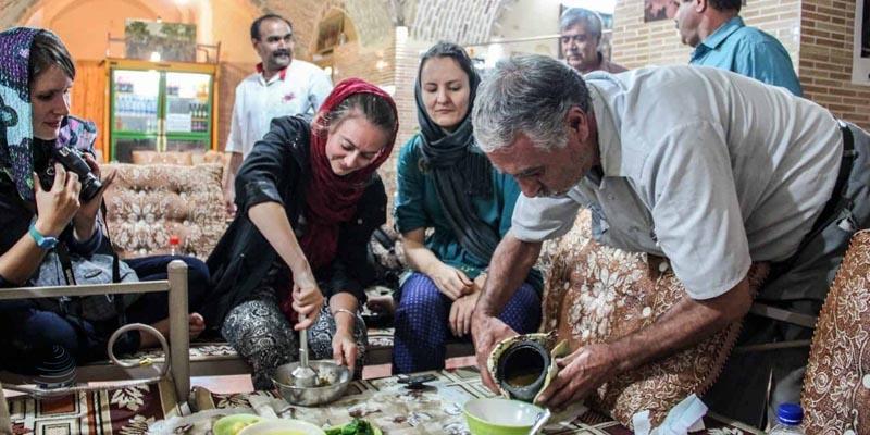 خوراک ؛ عامل جذب توریست خارجی