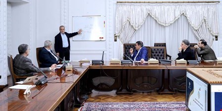به دنبال کارآمدسازی بخش دولتی نظام سلامت، با هدف ایجاد رضایتمندی کادر درمان و مردم هستیم